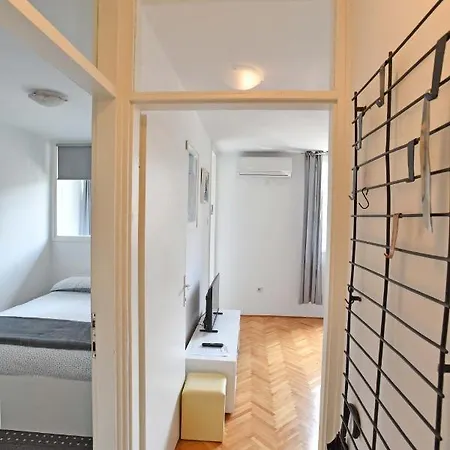 Demass - Cozy, Free Parking And Wifi