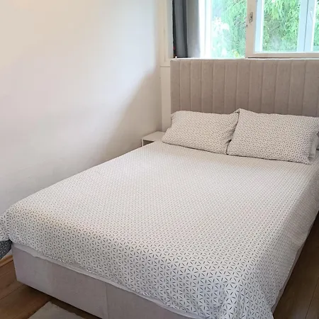 Appartamento Demass - Cozy, Free Parking And Wifi