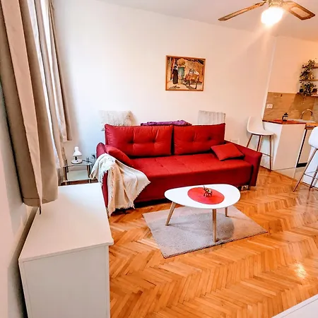 דירה Demass - Cozy, Free Parking And Wifi